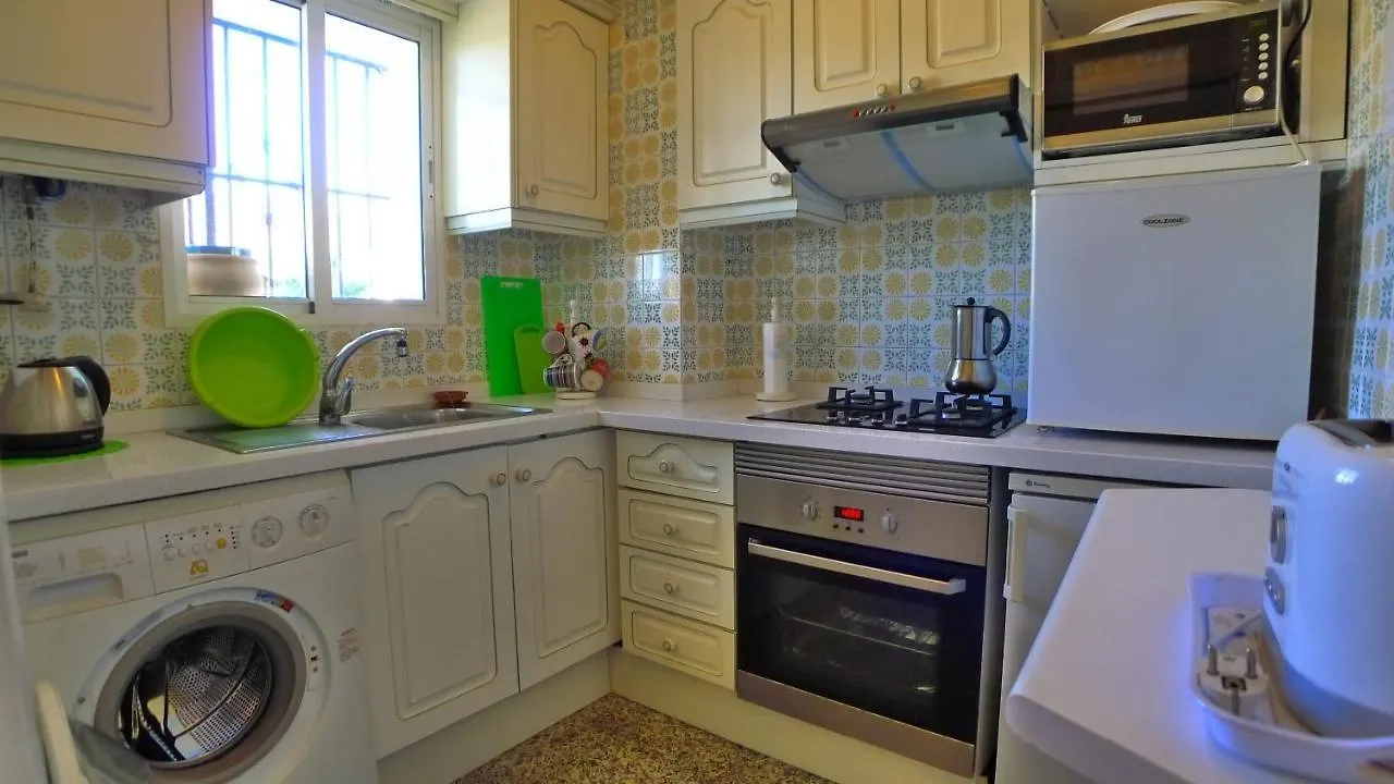 Edf Almijara - Sleeps 4 Apartment Nerja