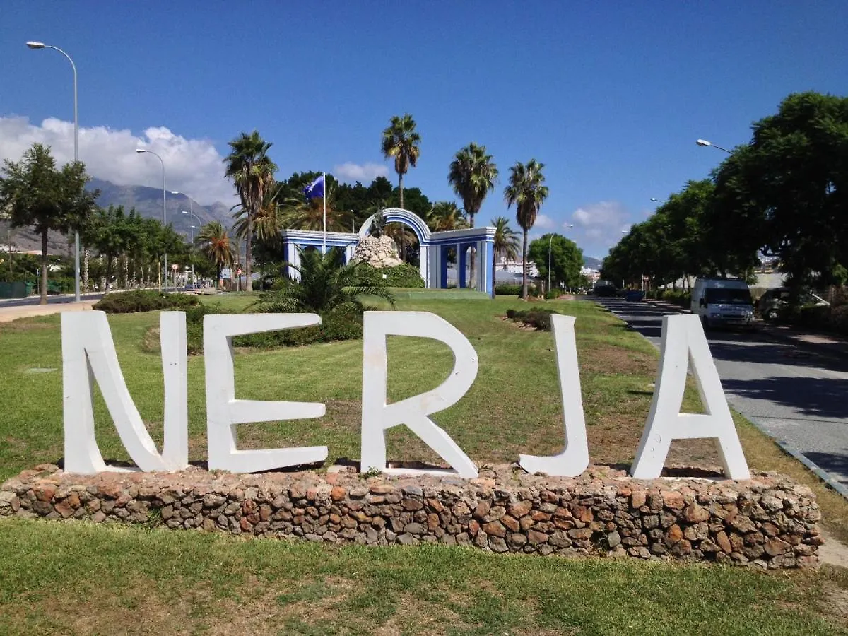 Edf Almijara - Sleeps 4 Apartment Nerja 0*,